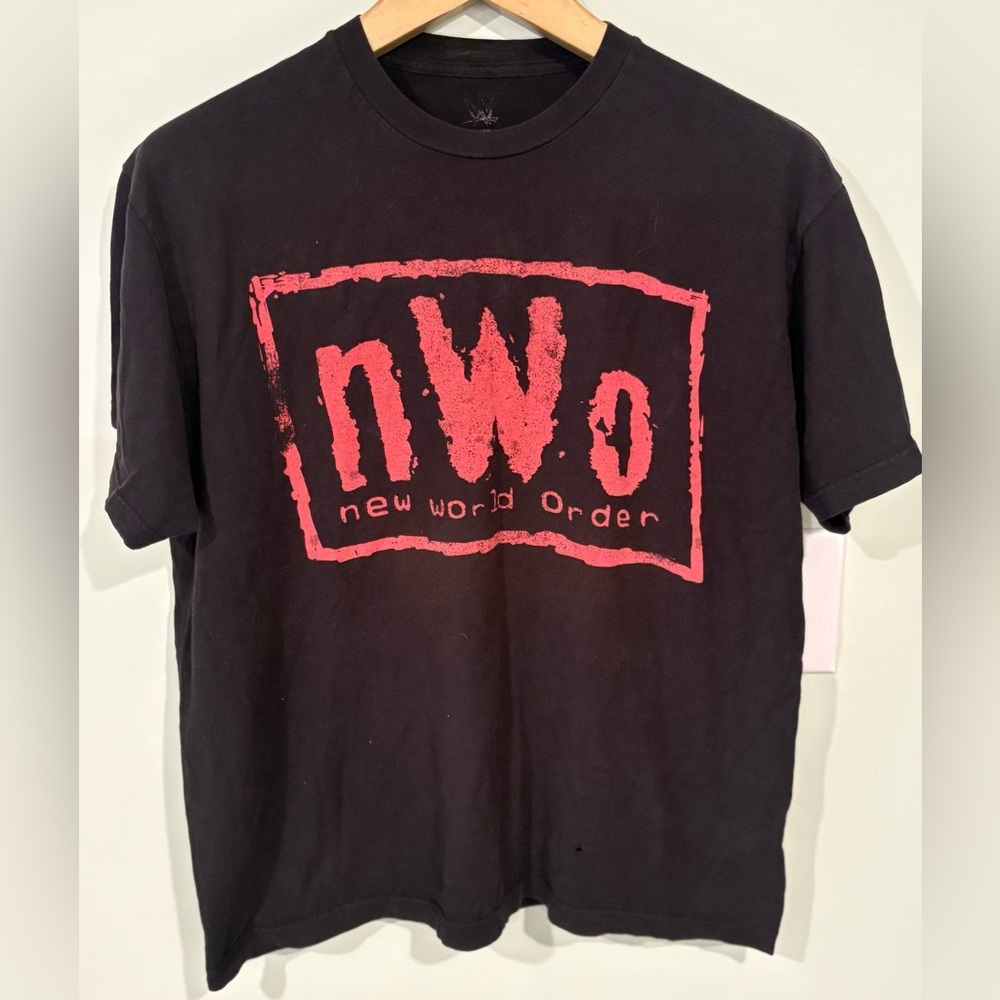 Vintage 1998 NWO Wrestling Graphic Tee - WWE